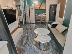 哈尔滨道里中央大街爱建卓展地铁口3楼两室精装修，押一付一，看房随时拎包即住出租房源真实图片