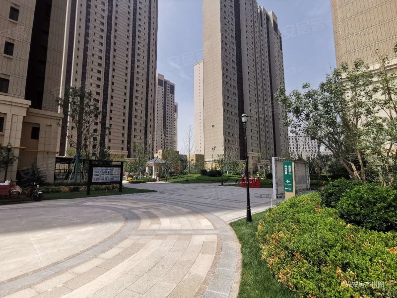 保利金香槟 刚需两居  商品住宅 南向采光好