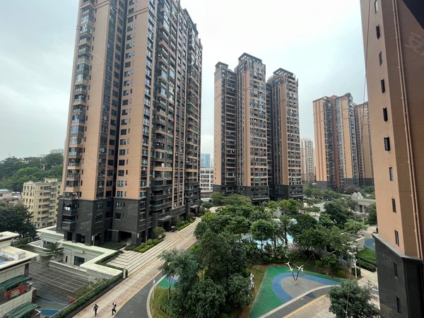 【多图】大族云峰二期,坂田租房,大族云峰二期 家私齐全4房 南北通透