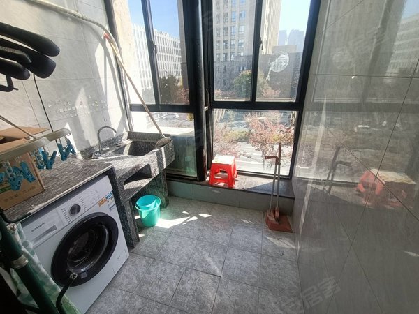 金华婺城婺城新区秀水园区政府对面，拎包入住民用电，免费停车生活方便出租房源真实图片