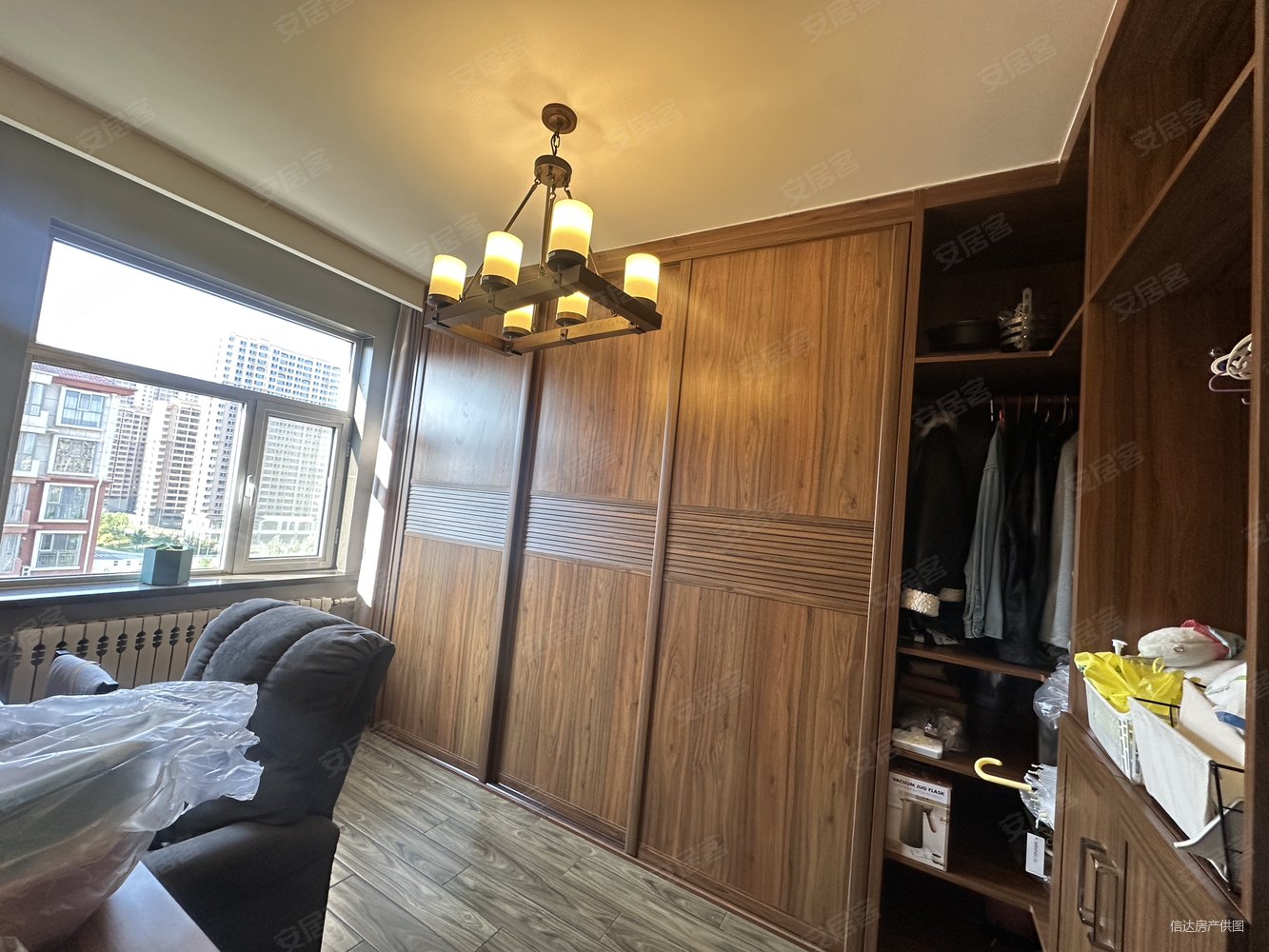 学府佳苑3室2厅2卫125㎡南北75.8万