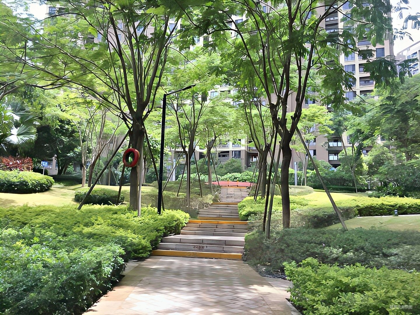 万科翡丽山3室2厅2卫94.72㎡南北200万