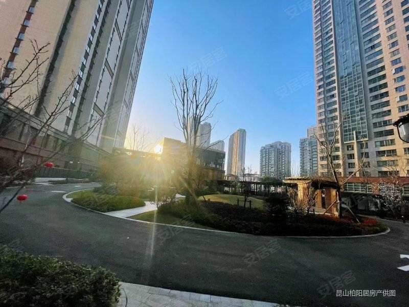 昆山君悦豪庭3室2厅2卫145㎡南北250万