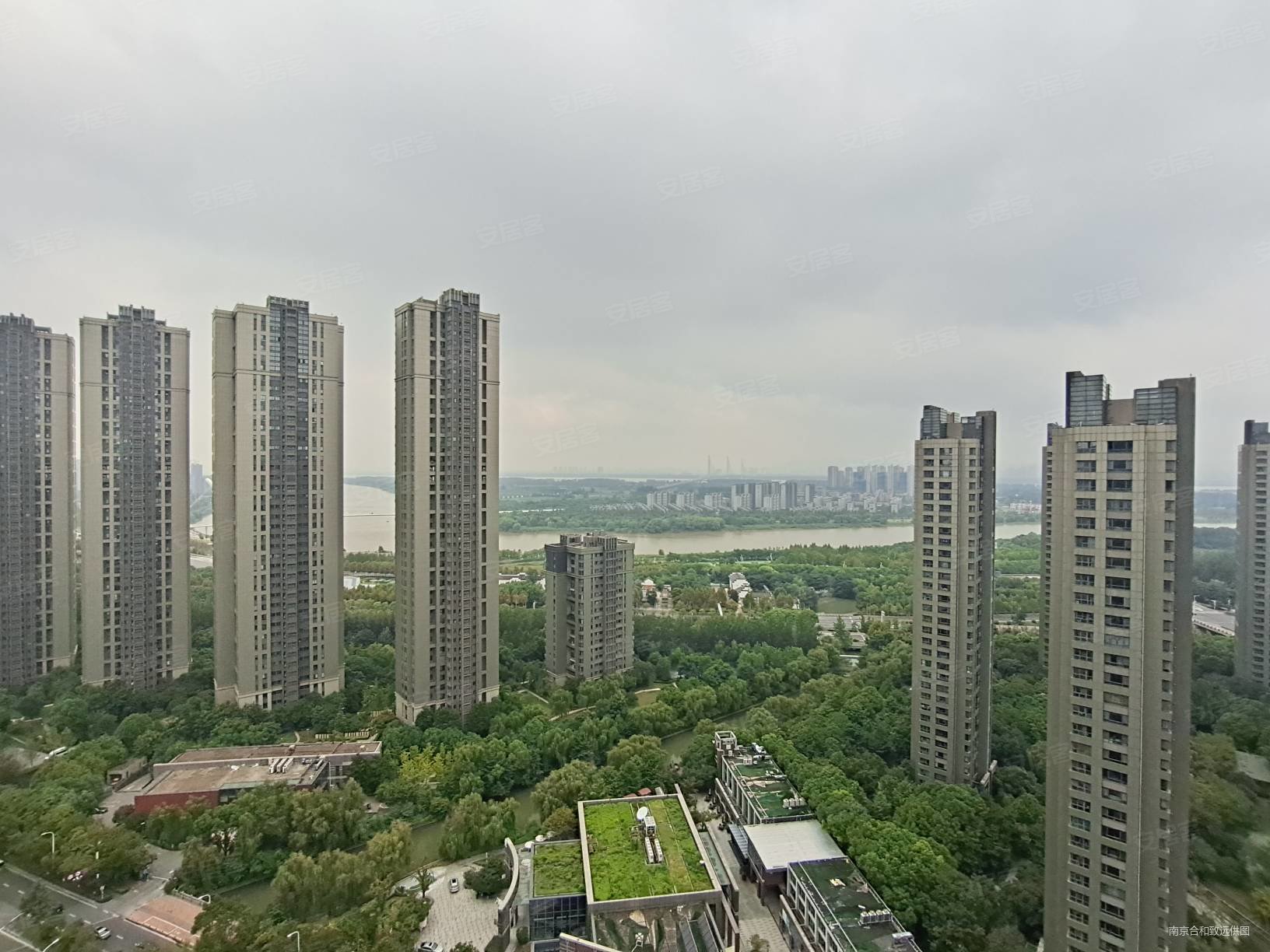 南京房产网>南京二手房>建邺二手房>奥体二手房>仁恒江湾城兰苑>