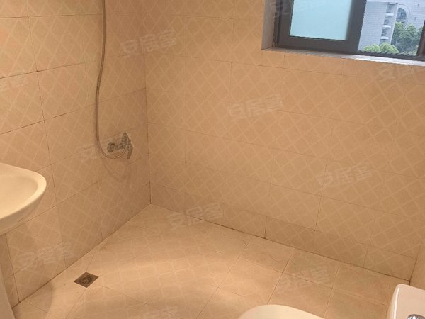 【多图】融城理想,金融城租房,主卧带卫!