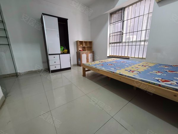 深圳龙华龙华深圳龙溪山庄深圳龙溪山庄 2室2厅1卫  75平 电梯房出租