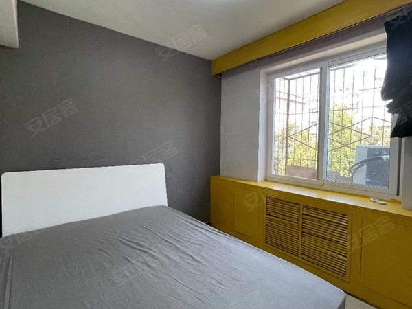 北京西城长椿街槐柏树后街小区长椿街 槐柏树后街小区2号楼 4层两居室