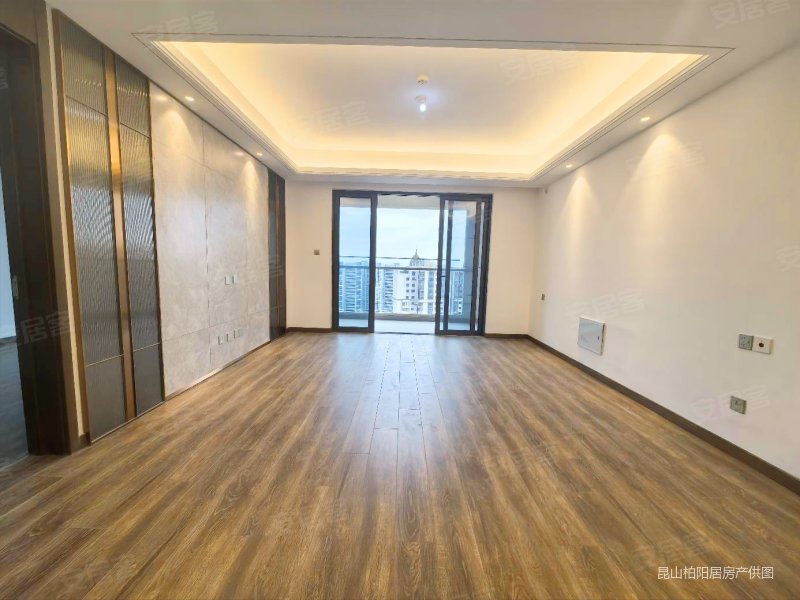 中骏 弘辉首玺二期四开间朝南户型,带地暖急售