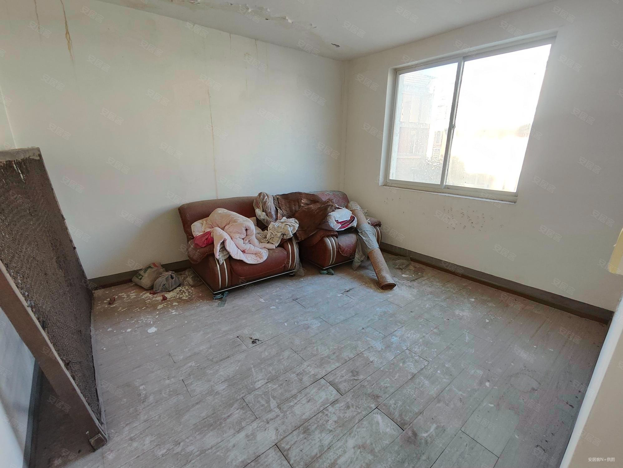 未来海岸(别墅)4室2厅4卫214.94㎡南北120万