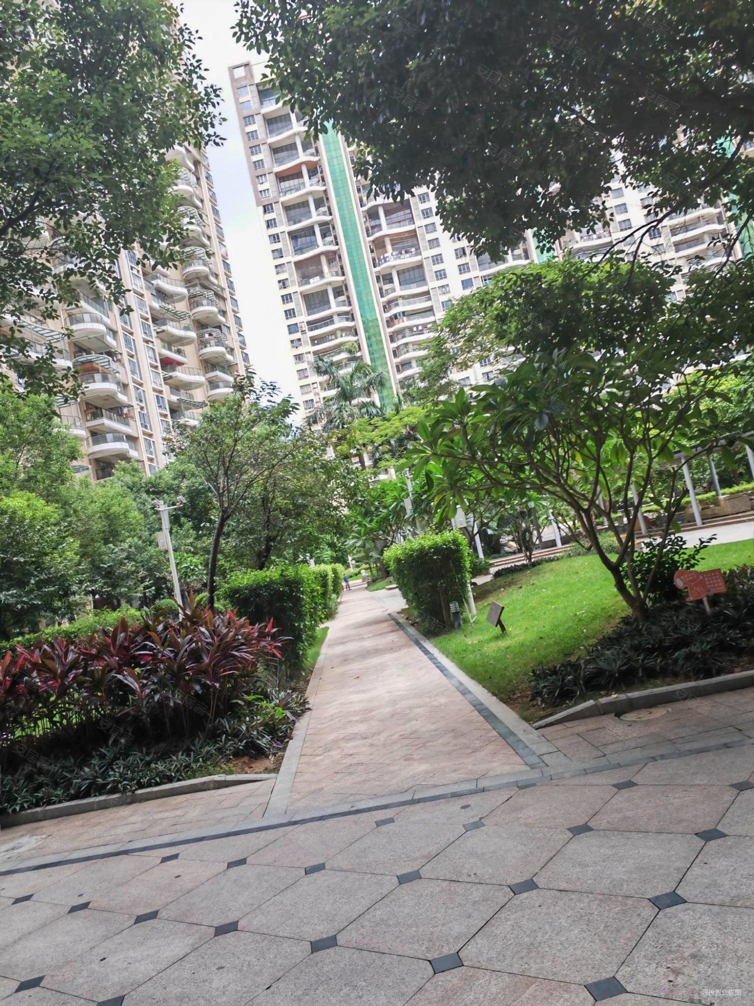 楼村花园急售150万精装修带车位诚心出售价格可议