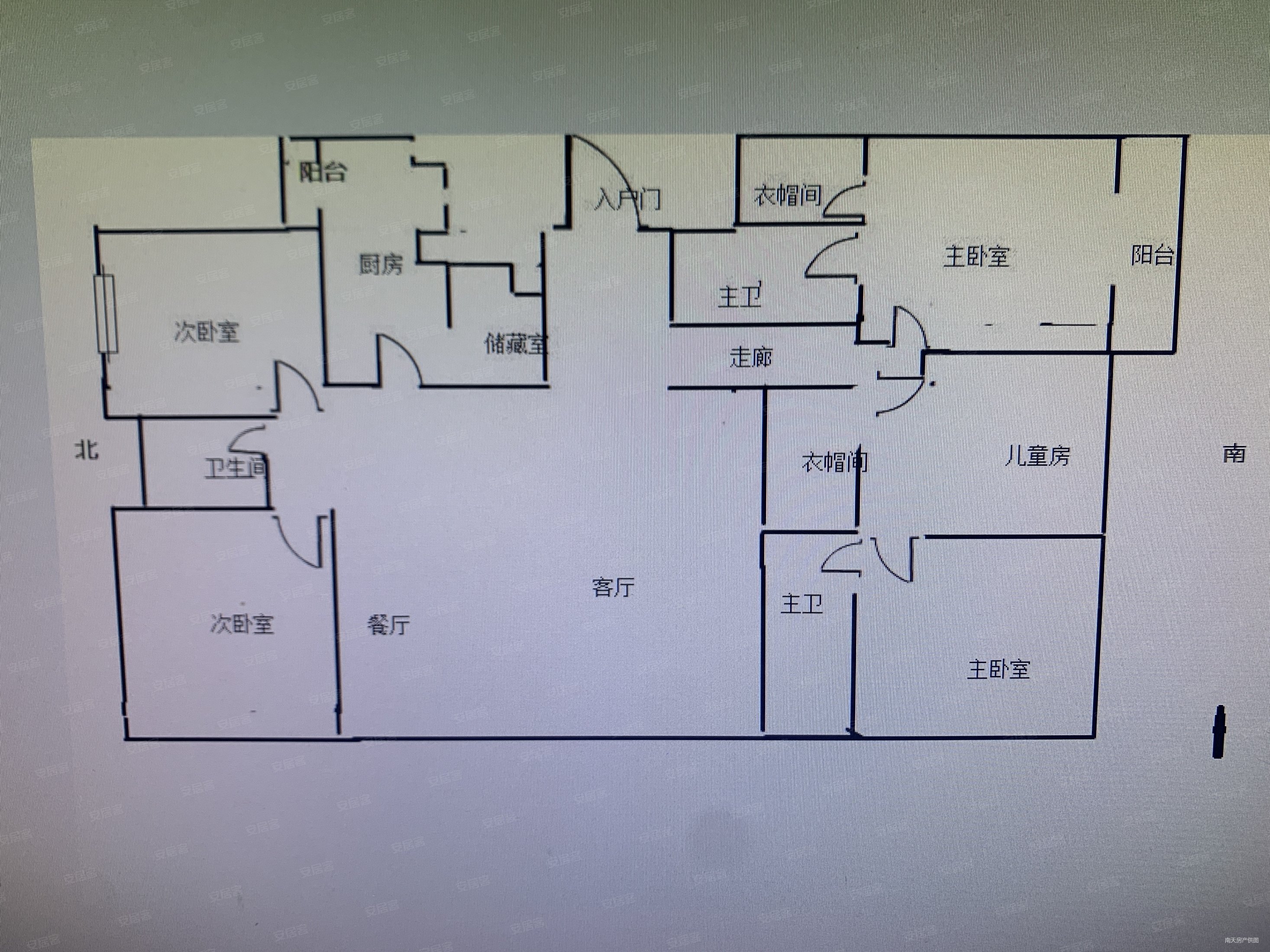 荣安府 5室2厅3卫 272.0平米 1380.00万元