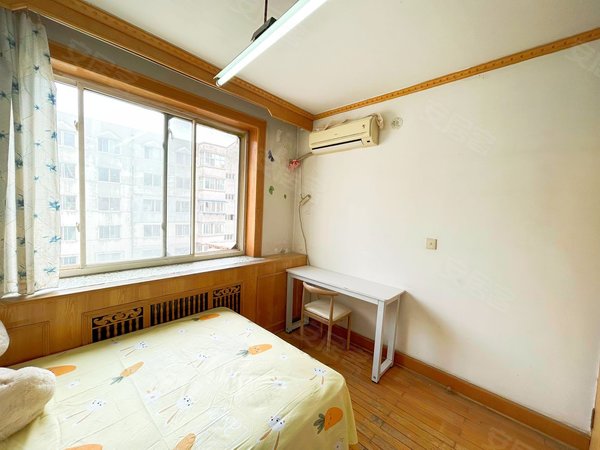 沈阳铁西滑翔艳粉新村滑翔550带空调!