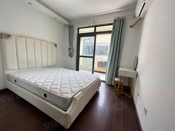 上海浦东三林东方康安家园全屋精装大四房!周边配套齐全!