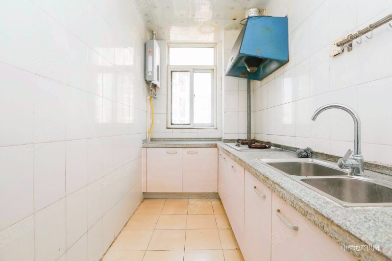 急售好房荣城北苑中间楼层边户三房位置好近菱湖公园