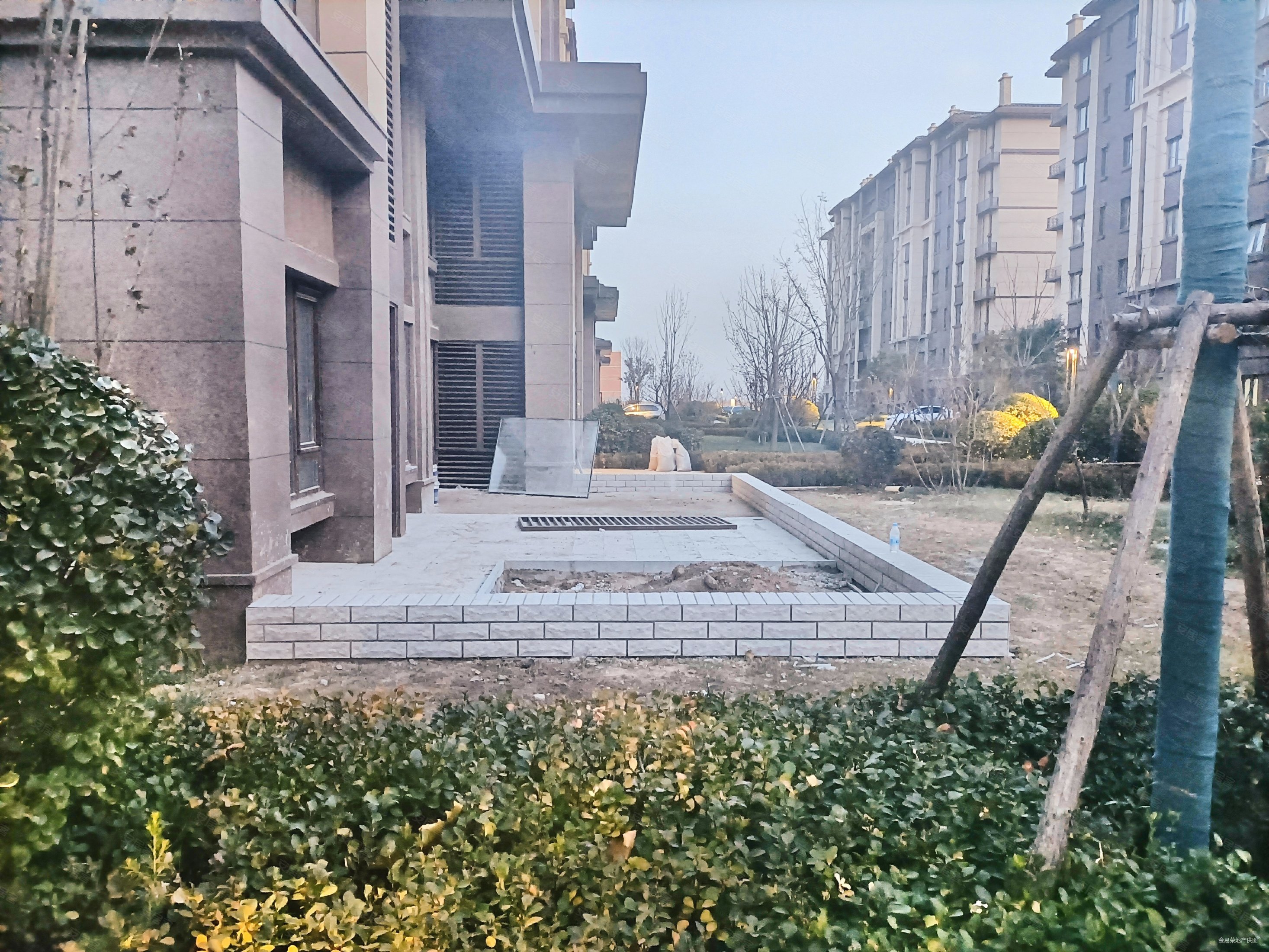 团泊精装洋房 好楼层 集中供暖 业主急售 价格可谈 随时能看,中骏云景