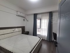 孝感安陆城区凤凰城市广场 1室1厅1卫 45平 电梯精装  900元月出租房源真实图片
