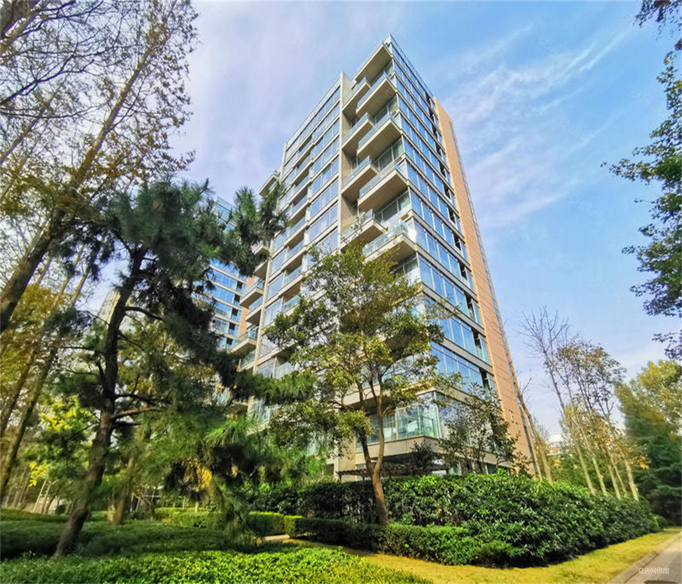 青岛房产网>青岛二手房>市南二手房>奥帆中心二手房>柏丽澜庭>