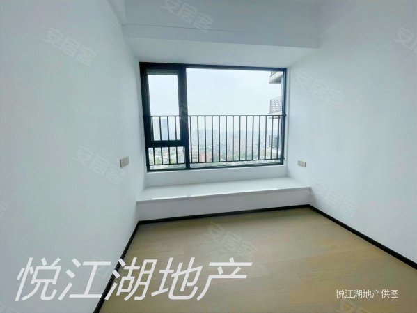 东建明德城4室2厅2卫98㎡南180万