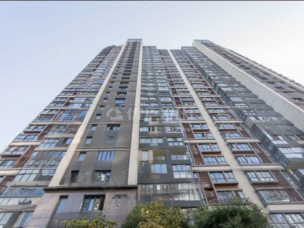 昆山玉山城北九方城天悦精装 电梯房 60平 2400元每月 1室 押一付三