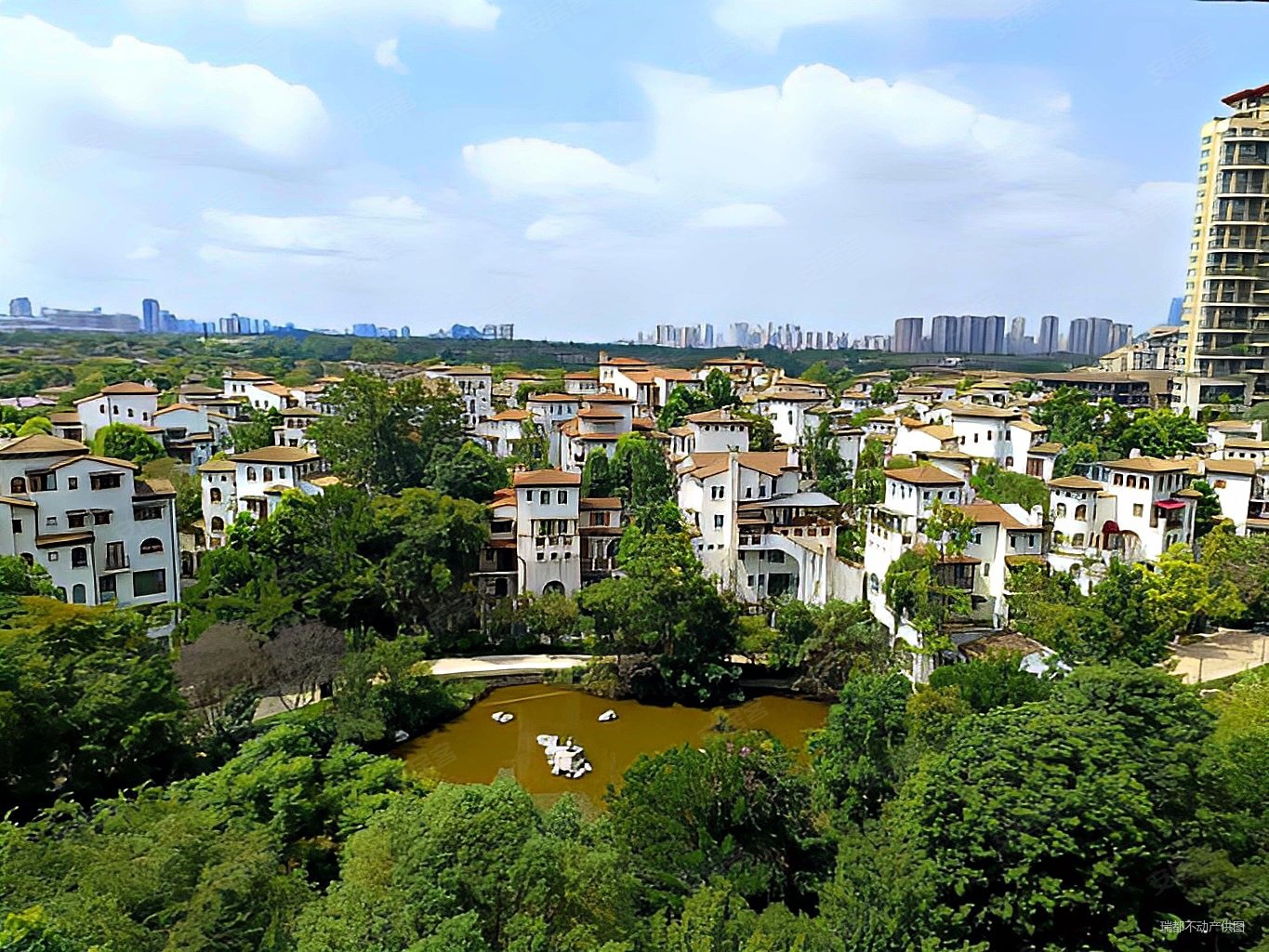 麓山国际精装大平层全套房设计俯瞰别墅区满二茵特拉肯