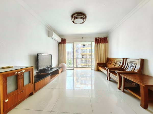 广州花都镜湖大道云峰花园云峰花园 3室2厅1卫 电梯房 95平 精装修