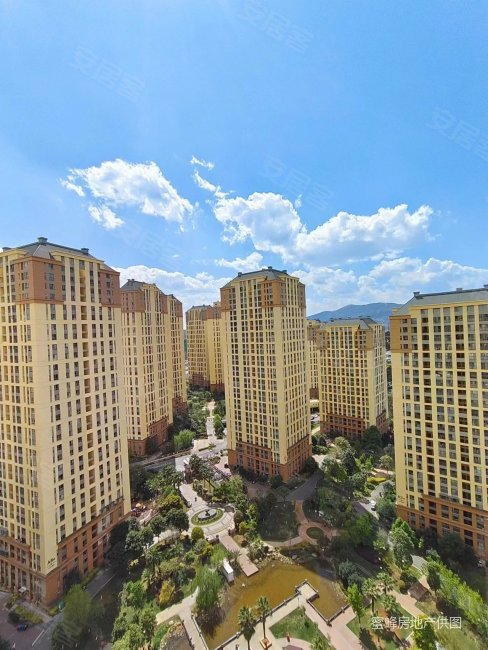 天宇澜山4室2厅2卫139.35㎡南100万