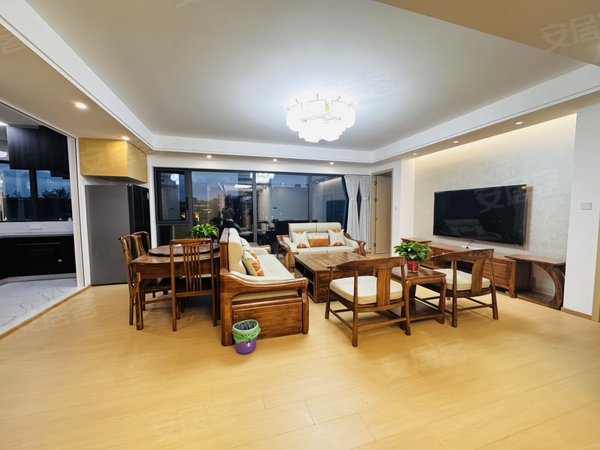 金华婺城湖海塘映湖华府金华罕见大平层6房超大客厅落地窗超大衣帽间全屋智能家居房源多出租房源真实图片