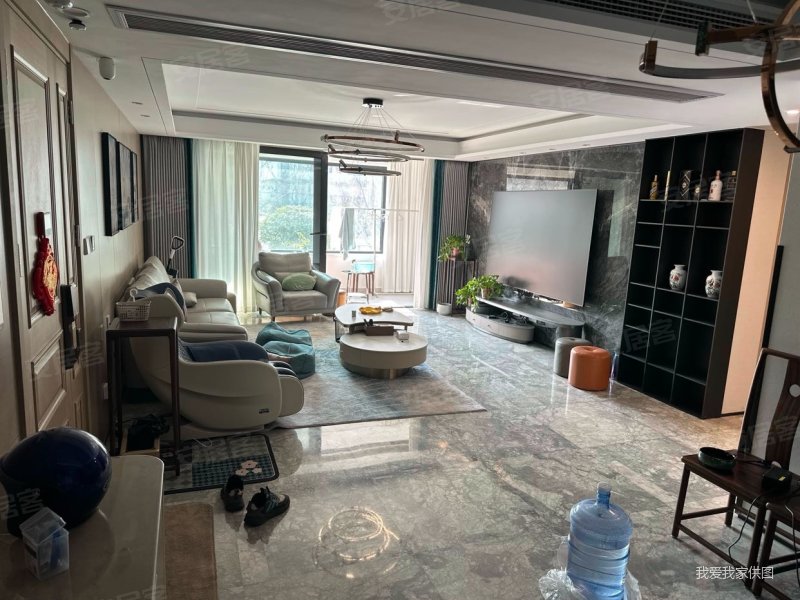 新城璞樾春秋,花园洋房,精装四房,采光好,诚心卖,看房方便