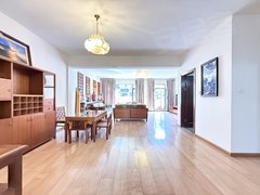 昆明西山滇池度假区滇池路地铁口 精装下叠别墅 带车库 大厨房 大平层 开间大出租房源真实图片