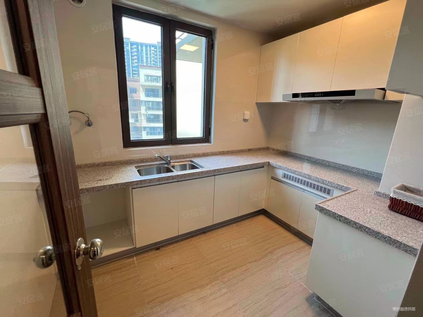 临近吾悦段玉裁金坛碧桂园开发商精裝未住过119.8万看中小刀