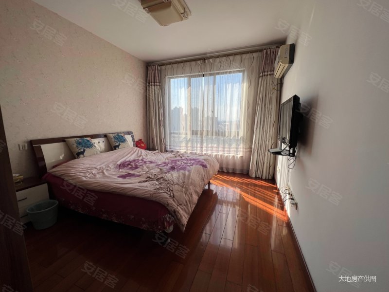 逸品尚东13楼精装修设施齐全采光好证满