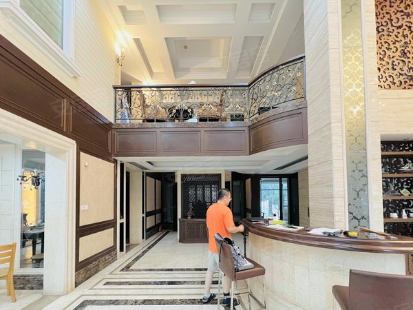 星河湾租房,(临内湖大独栋靓货)豪华装修中空挑高8米客厅 700方大花园