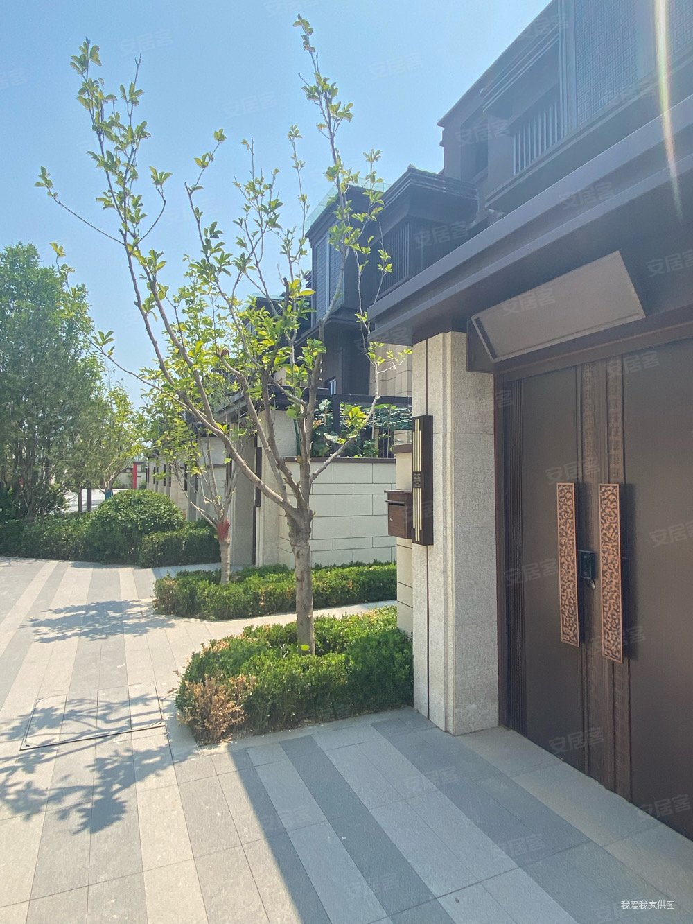 京能丽墅4室2厅3卫225㎡南北620万