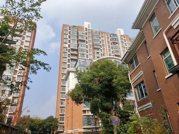 昆山花桥花桥老镇国际华城花桥地铁口 国际华城 中装全配2房 动静分离