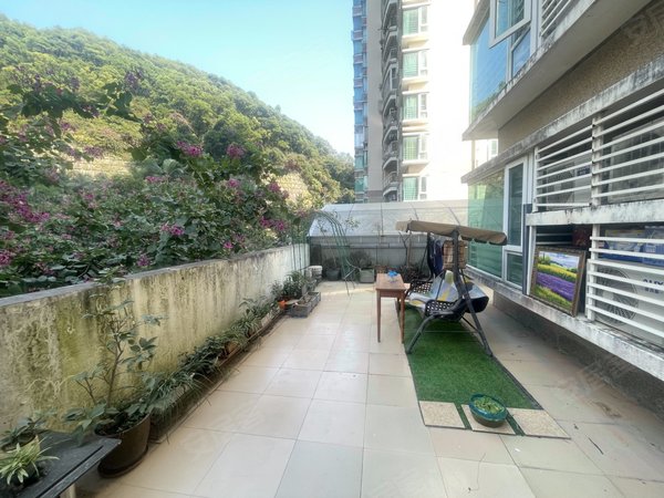 深圳罗湖布心碧岭华庭碧岭华庭带露台三房出租,精装全齐,南北通透带