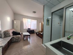 乌海海勃湾火车站包物业费和取暖费年租，四楼出租房源真实图片