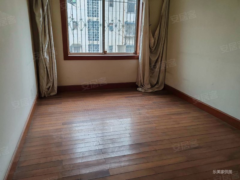 十陵小区套三双卫出售位于成渝立交外侧