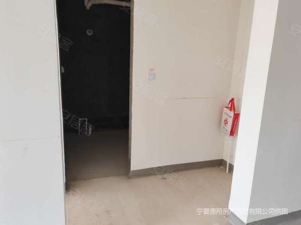 江元隆府3室2厅1卫113㎡南北75万