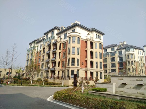 临沂沂南城区环球逸品紧邻沂南四中,环球逸品精装修两室两厅,家具家电