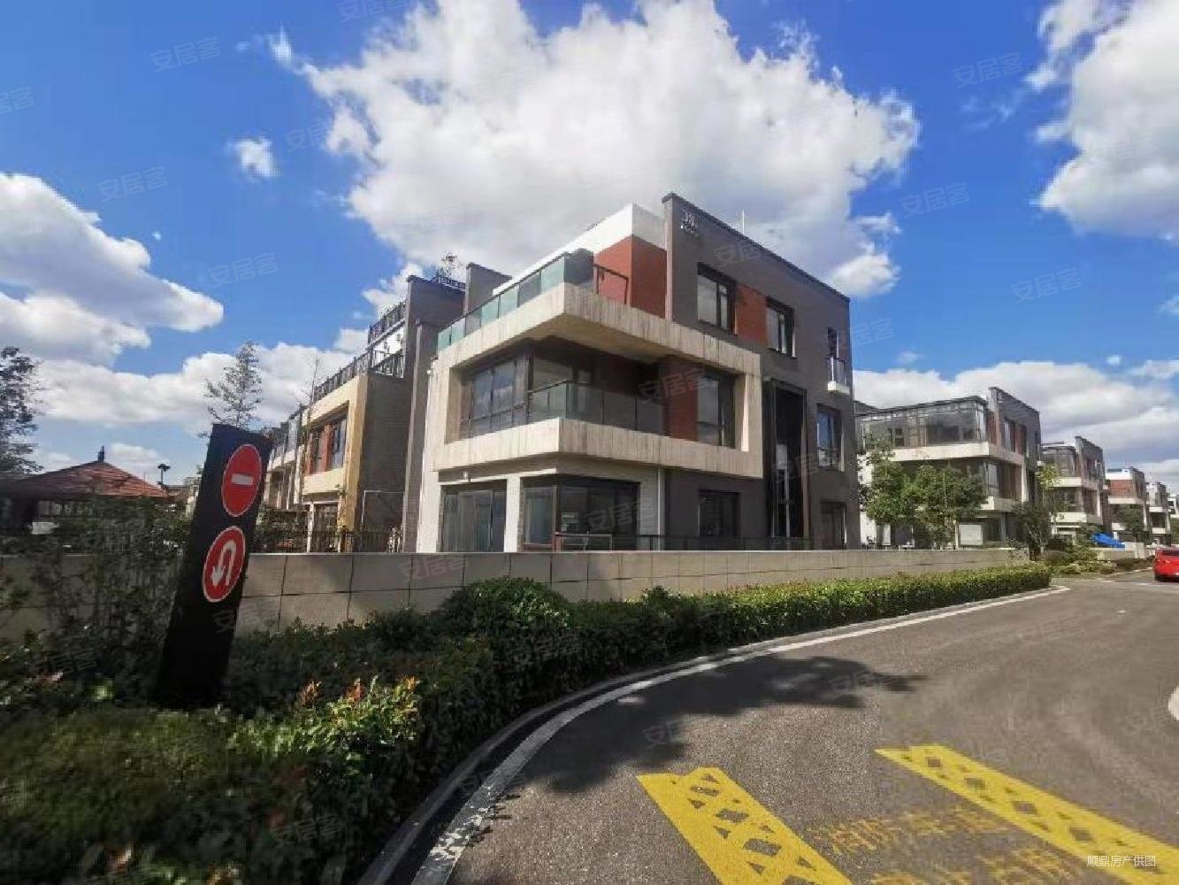 急一线 临湖双拼大别墅 院子300平,瑞安翠湖山二手房,800万,6室3厅,4