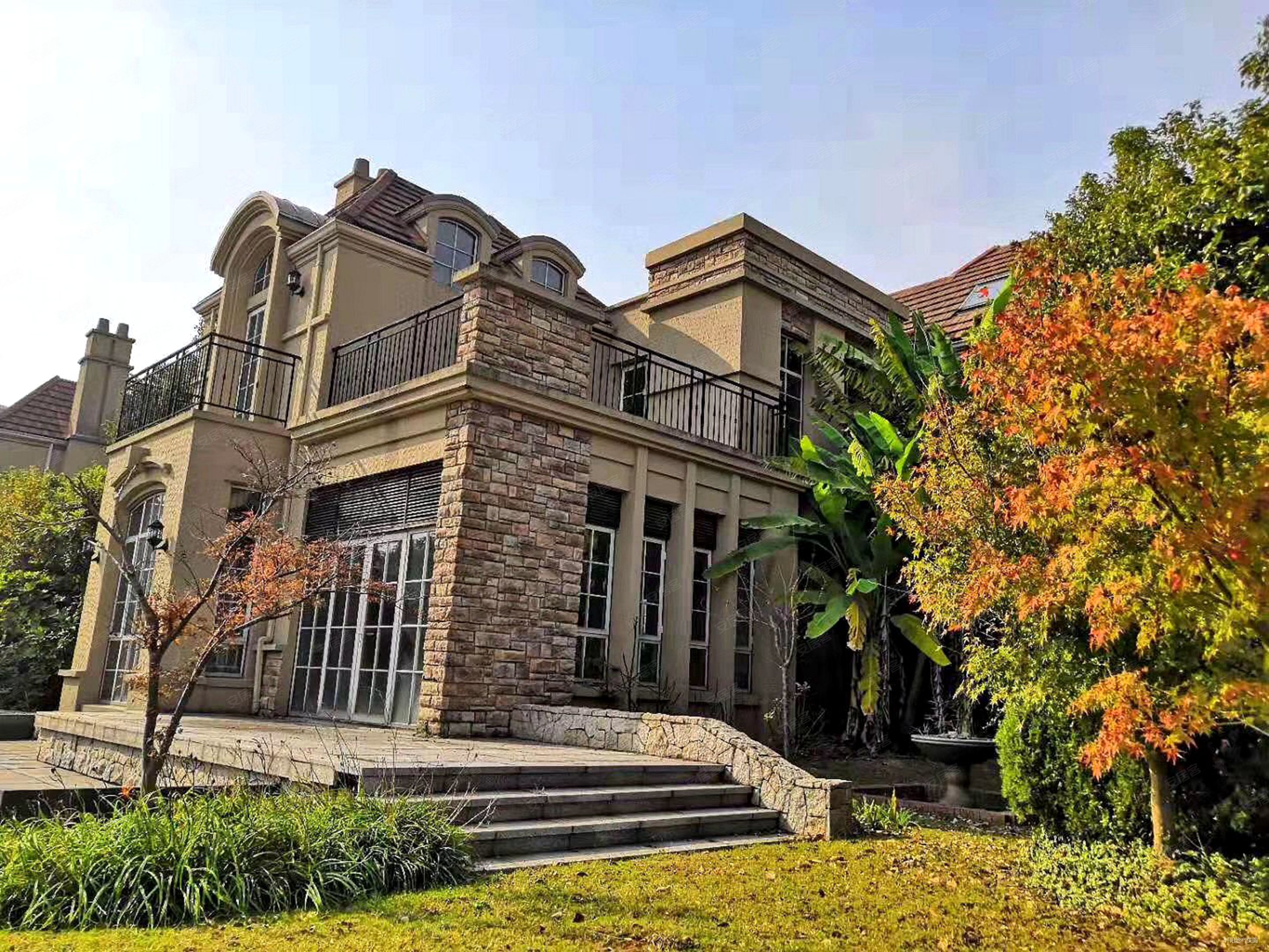 清水湾别墅(张浦镇)5室2厅5卫345㎡南北700万