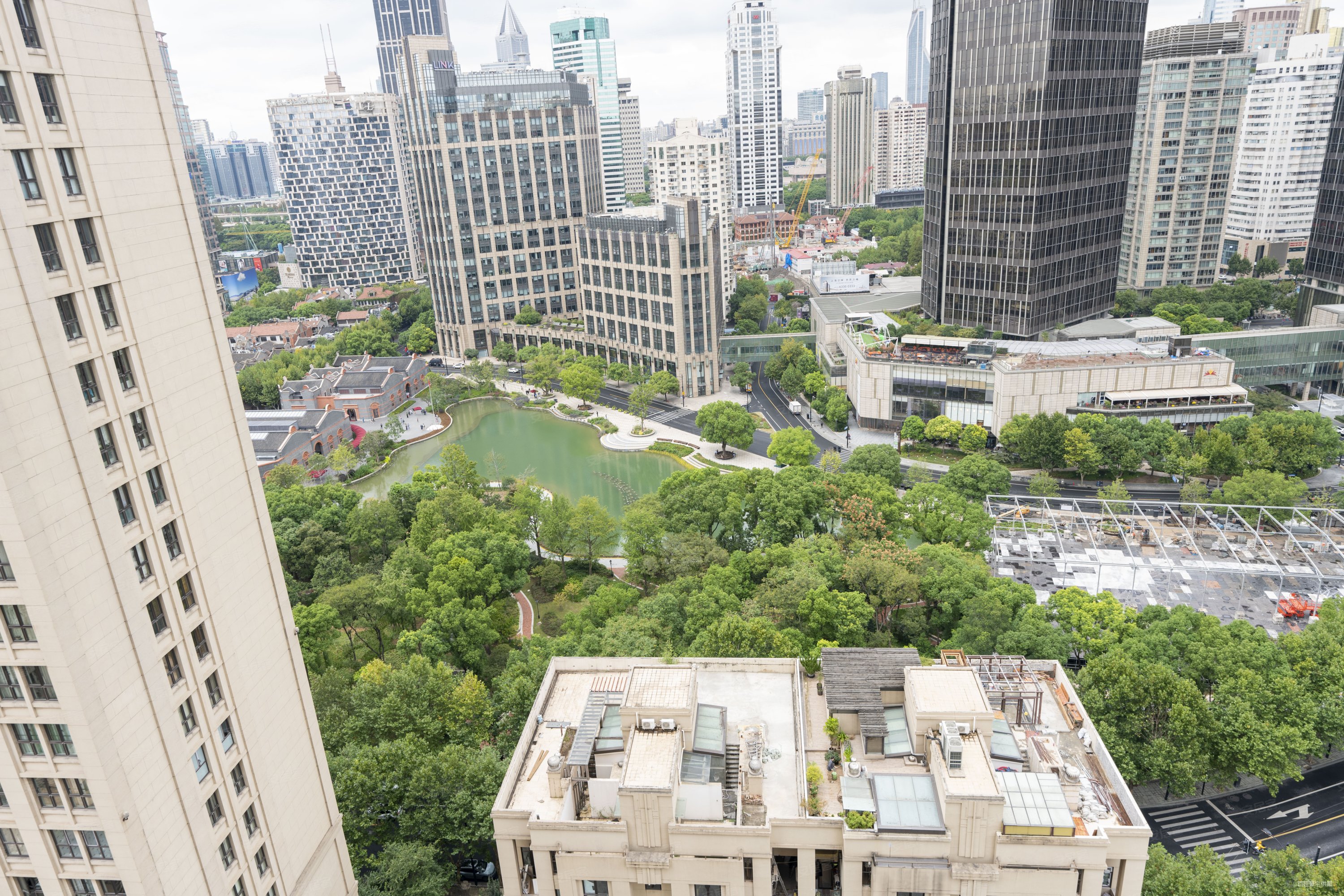 翠湖天地御苑3室2厅2卫188.69㎡南北3500万