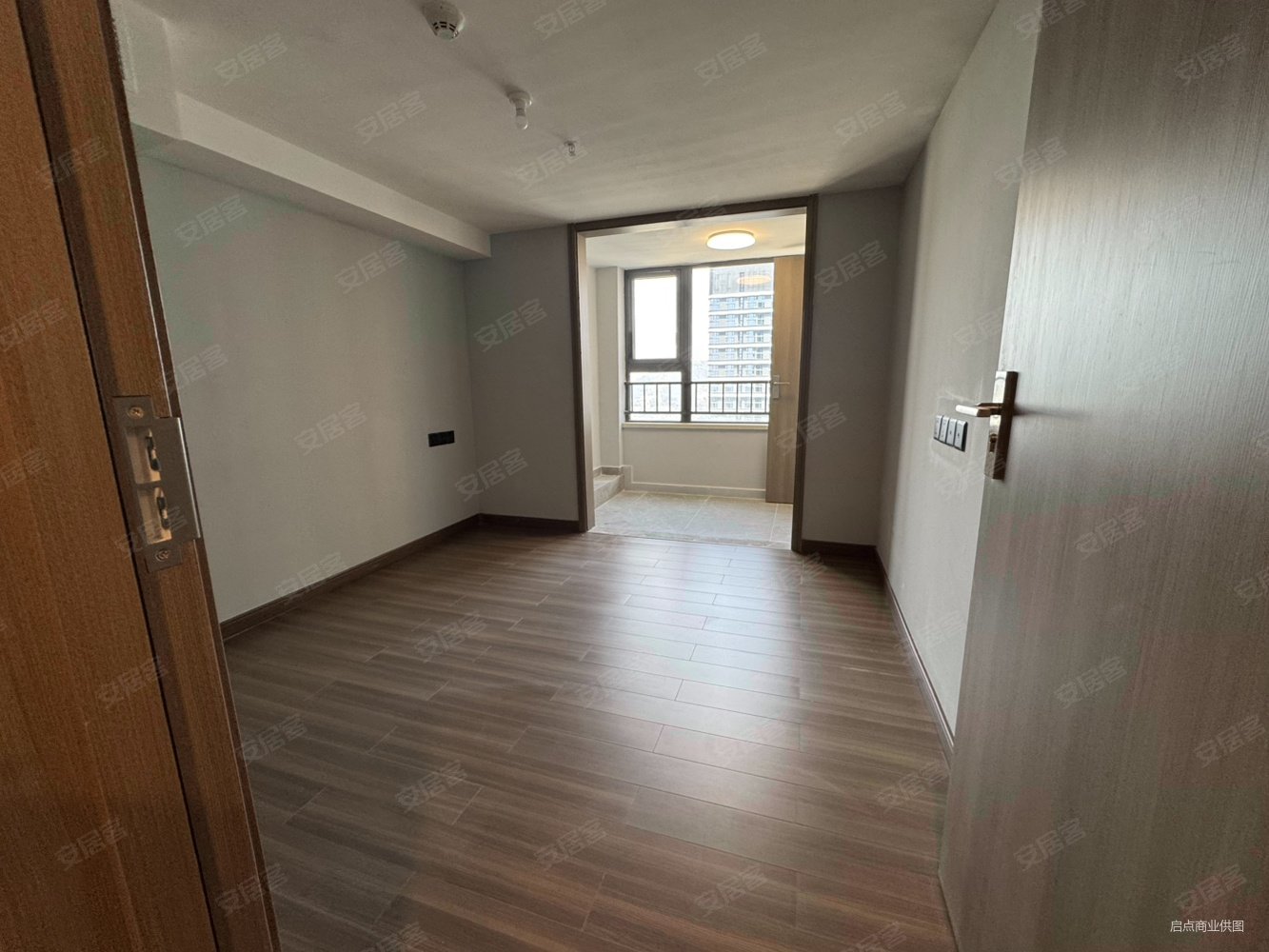 保利时区(商住楼)3室2厅2卫80㎡东南80万