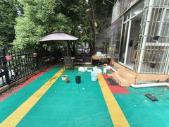 合肥蜀山凤凰城湖东新村，带大院子，三室一厅，精装修，领包即住，位置安静出租房源真实图片