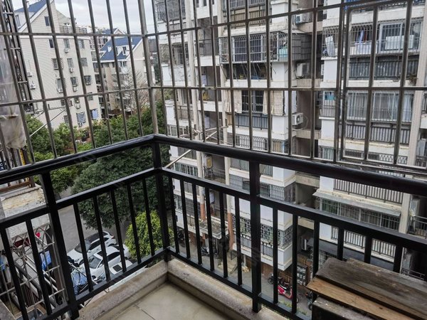 福州仓山三叉街东盛花园(一期)三叉街地铁 白湖亭万达 居家三房出租