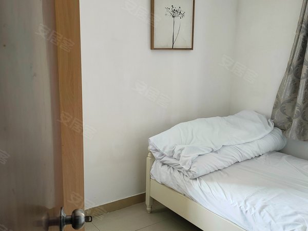 深圳罗湖人民南德兴大厦九号线地铁口精装2房1厅双地铁往来深港通达