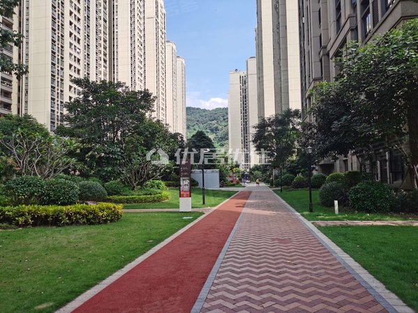 广州增城永和金地香山湖香景花园 精装3房2卫 配套齐全 随时入住出租
