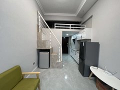 急租 客卧分离的公寓 世界冠郡  电梯房 精装修 40平