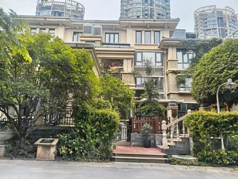 长沙房产网>长沙二手房>开福二手房>广电中心二手房>藏珑湖上国际花园