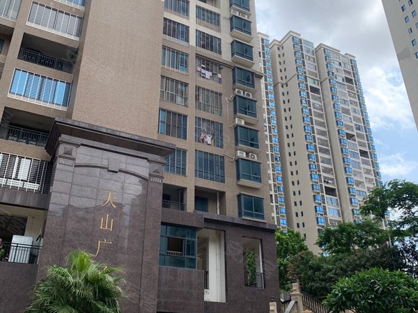 泉州惠安螺城镇天山广场天山广场 3室2厅2卫 2200元月 精装修 电梯房